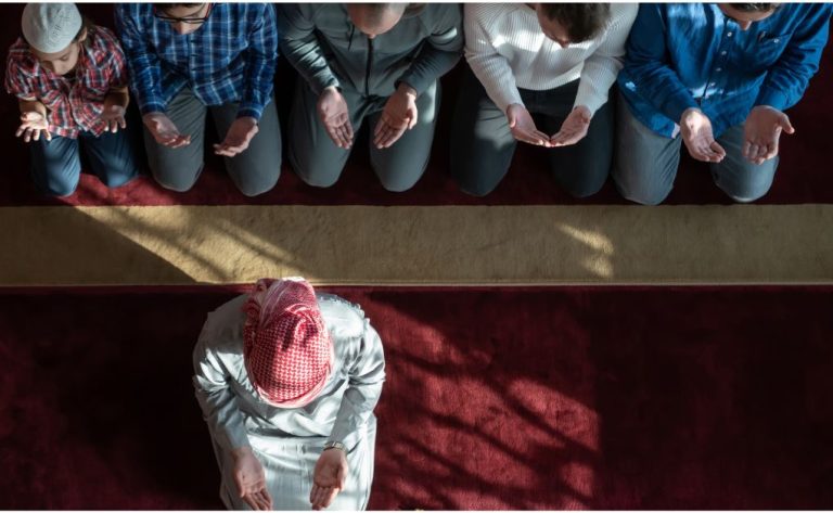 ইমামের জন্য মুসল্লিদের দায়িত্ব এবং মুসল্লিদের প্রতি ইমামের দায়িত্ব কর্তব্য