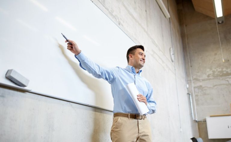 বক্তব্যে শ্রোতাদের মন জয়, সফল বক্তা হওয়ার উপায়, বক্তব্য ভাষণ দেওয়ার নিয়ম, কথা বলার কৌশল (10)