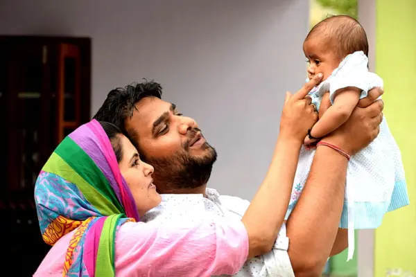 পরিবারে মা-বাবার রাজনীতি এক নীরব যন্ত্রণা (informationbangla.com)