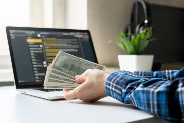 ছাত্রদের জন্য টাকা ইনকামের ৮টি উপায় (informationbangla.com)