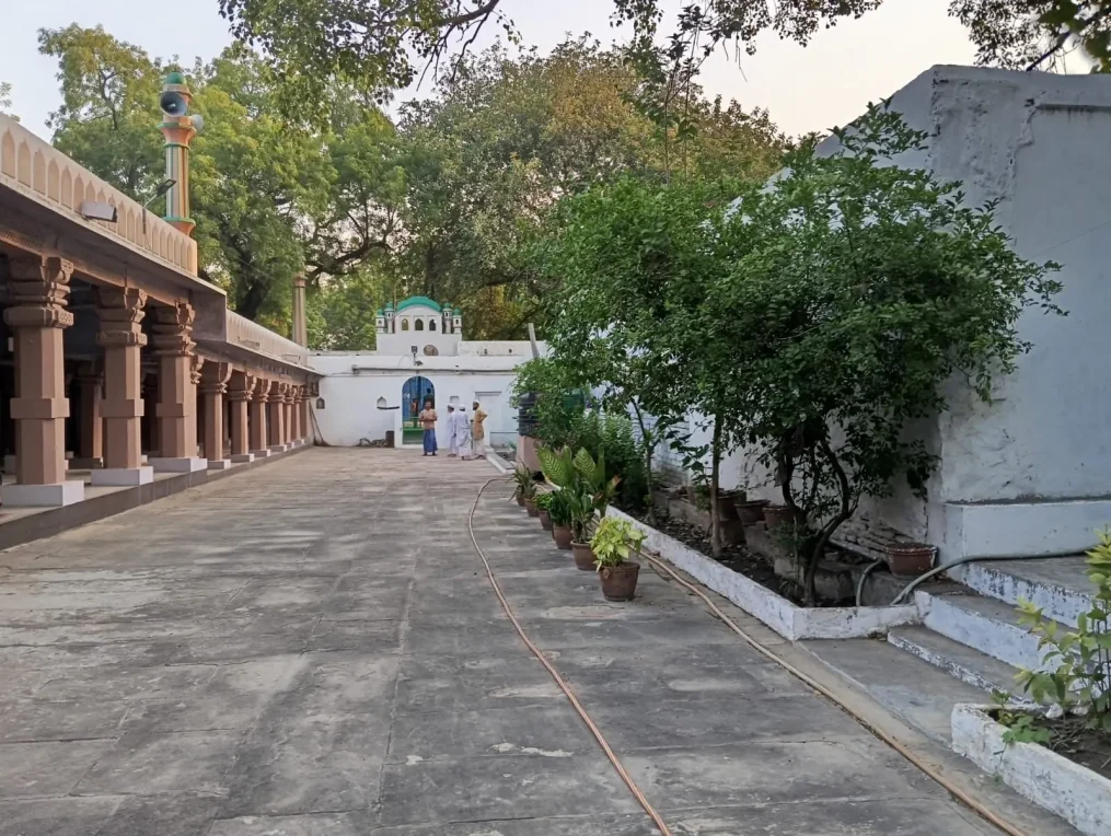 Varanasi’s Ganj Shahida Mosque~992 Years of History vs. Hindutva Bulldozers: The Unjust Targeting of Varanasi’s Ganj Shahida Mosque~InformationBangla.com~ইনফরমেশন বাংলা ডটকম