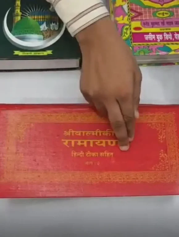 শ্রী বাল্মীকি রামায়ণ’ (হিন্দি টীকা সহিত, দ্বিতীয় ভাগ)-এর উত্তরকাণ্ডের ৪২তম সর্গ~বাল্মীকি রামায়ণে বর্ণিত, রাজা শ্রীরামের হাতে মদের পাত্র, স্ত্রী সীতাকে মদ্যপান করানো, মাংস ভক্ষণ ও দরবারে কিন্নরদের নাচানো কীভাবে ‘মর্যাদা পুরুষোত্তম’ হতে পারে? একটি বস্তুনিষ্ঠ পর্যালোচনা~InformationBangla.com~ইনফরমেশন বাংলা ডটকম